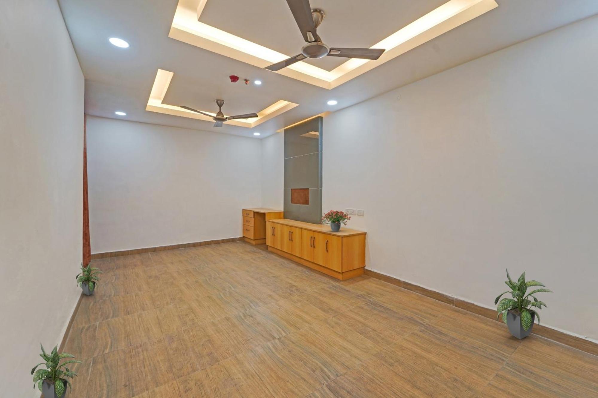 Hotel O J2 Service Apartment Chennai Exterior photo