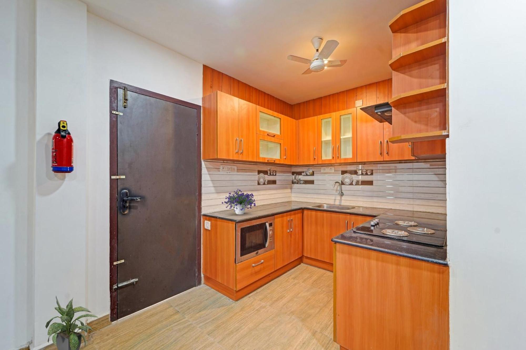 Hotel O J2 Service Apartment Chennai Exterior photo